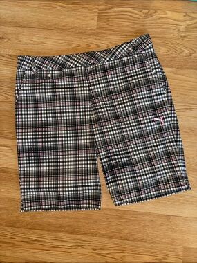 PUMA PLAID WOMEN’S GOLF SHORTS